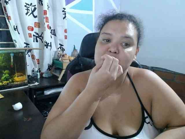 beautifulchubbyqueen webcam