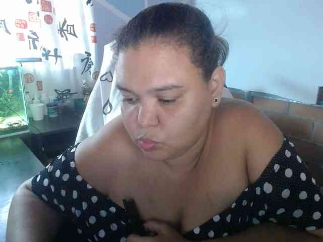 beautifulchubbyqueen webcam