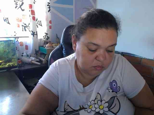 beautifulchubbyqueen webcam