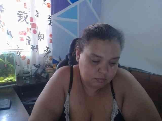 beautifulchubbyqueen webcam