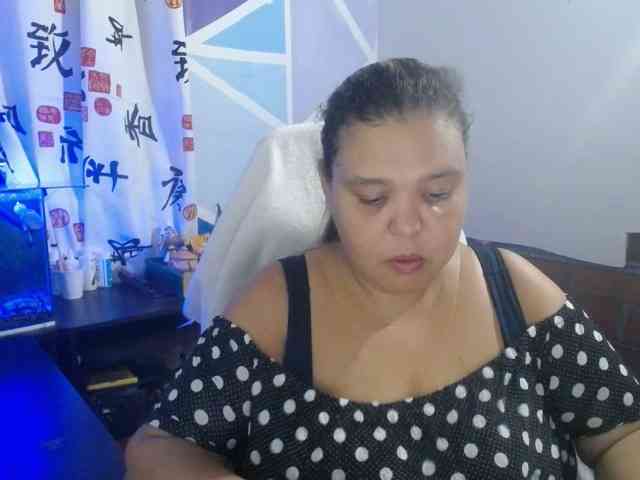 beautifulchubbyqueen webcam