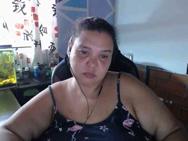 beautifulchubbyqueen webcam