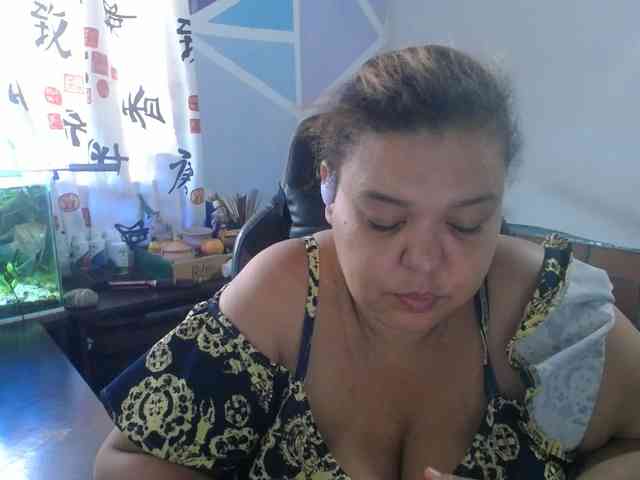 beautifulchubbyqueen webcam