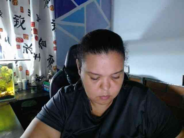 beautifulchubbyqueen webcam