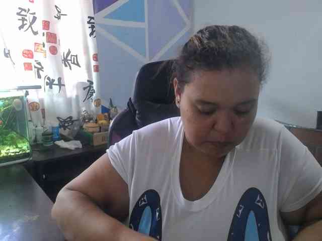 beautifulchubbyqueen webcam