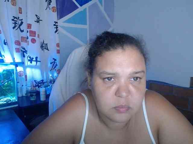 beautifulchubbyqueen webcam