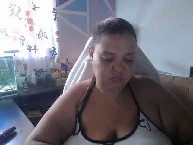 beautifulchubbyqueen webcam