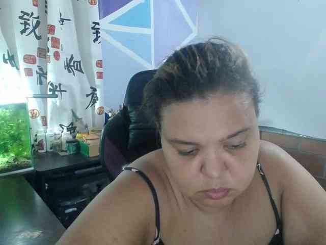 beautifulchubbyqueen webcam
