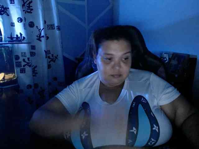 beautifulchubbyqueen webcam