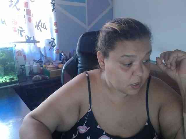 beautifulchubbyqueen webcam