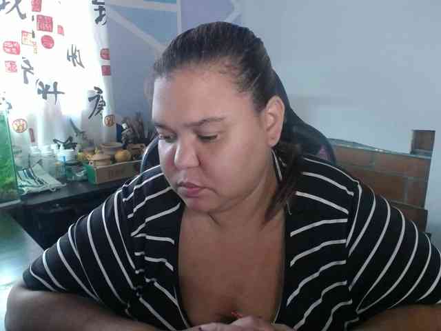 beautifulchubbyqueen webcam