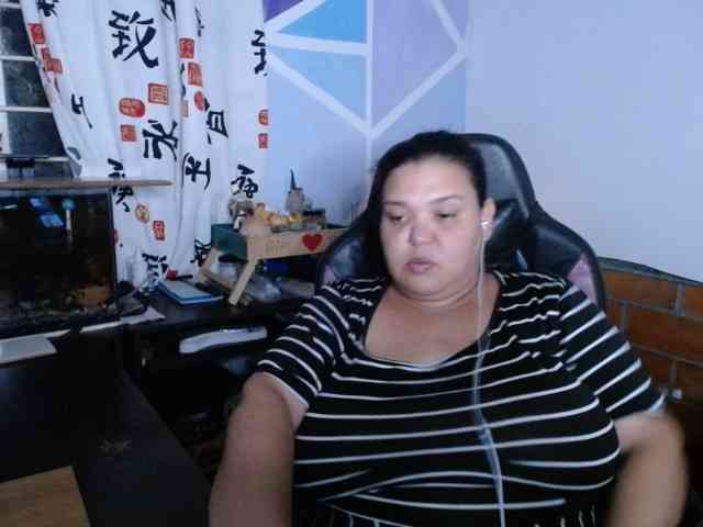 beautifulchubbyqueen webcam
