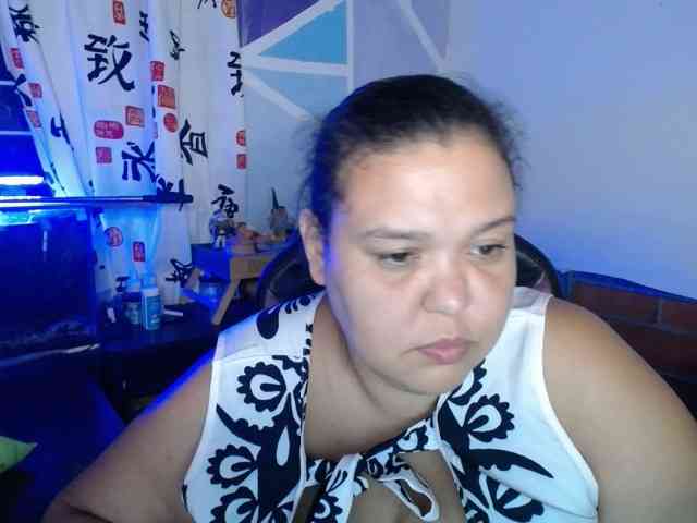 beautifulchubbyqueen webcam