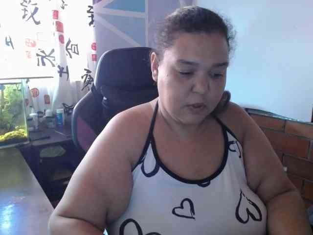 beautifulchubbyqueen webcam