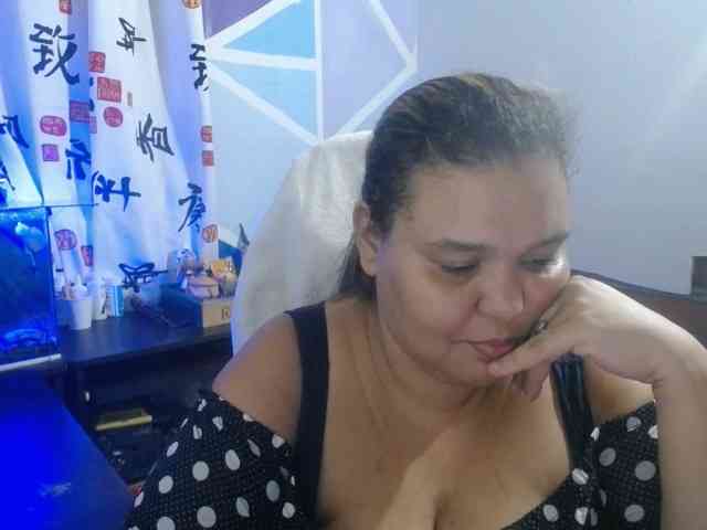 beautifulchubbyqueen webcam