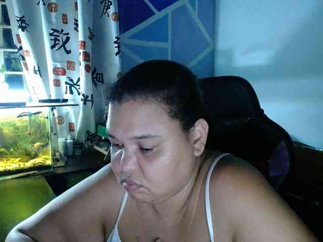 beautifulchubbyqueen webcam