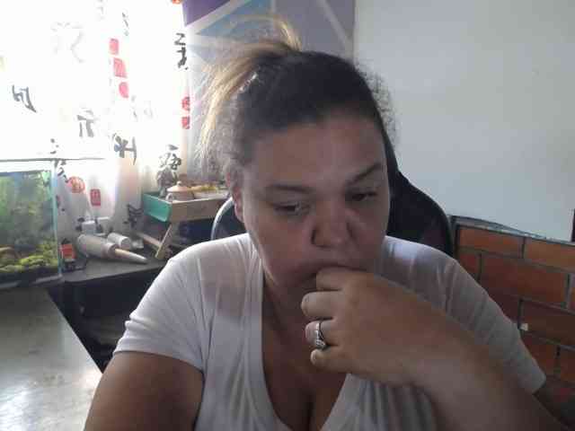 beautifulchubbyqueen webcam