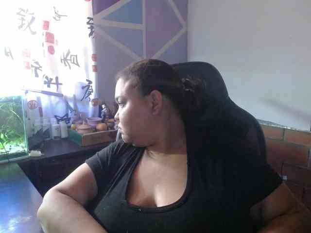 beautifulchubbyqueen webcam