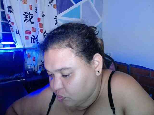 beautifulchubbyqueen webcam