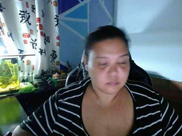beautifulchubbyqueen webcam