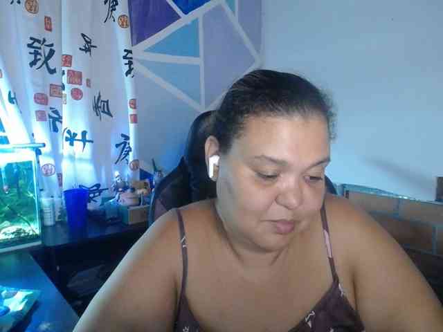 beautifulchubbyqueen webcam
