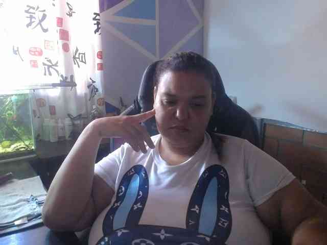 beautifulchubbyqueen webcam