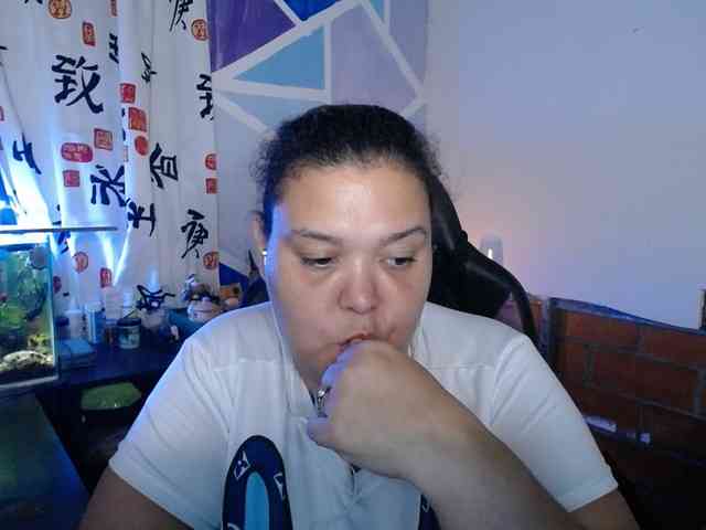 beautifulchubbyqueen webcam