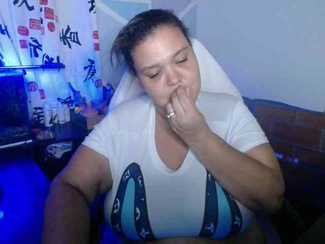 beautifulchubbyqueen webcam