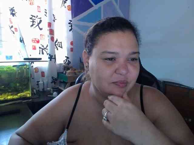 beautifulchubbyqueen webcam