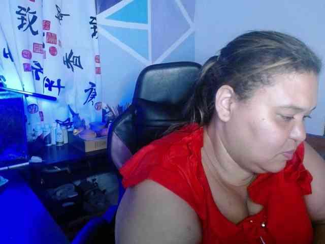 beautifulchubbyqueen webcam