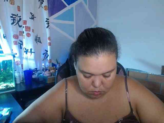 beautifulchubbyqueen webcam