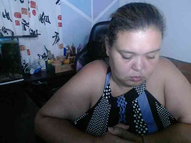 beautifulchubbyqueen webcam