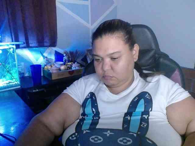 beautifulchubbyqueen webcam