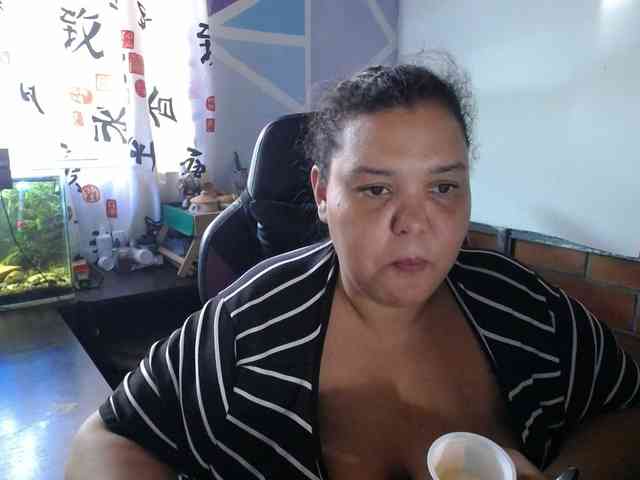 beautifulchubbyqueen webcam
