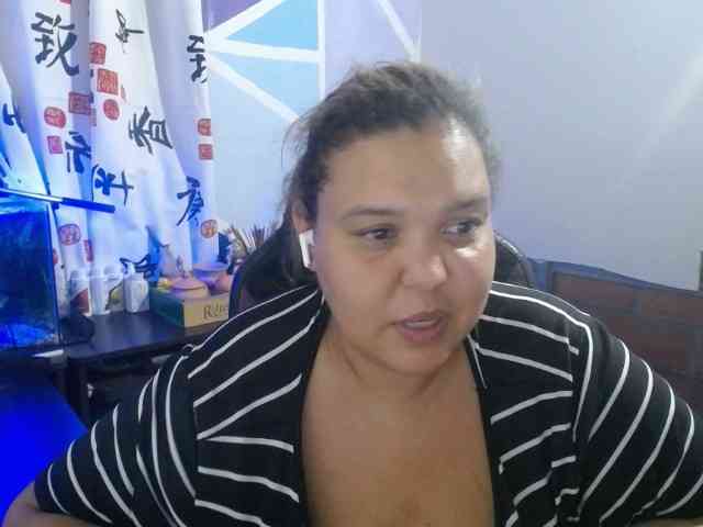 beautifulchubbyqueen webcam
