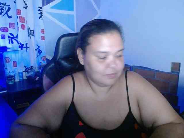 beautifulchubbyqueen webcam