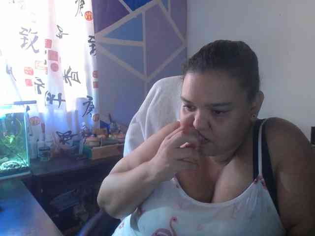 beautifulchubbyqueen webcam