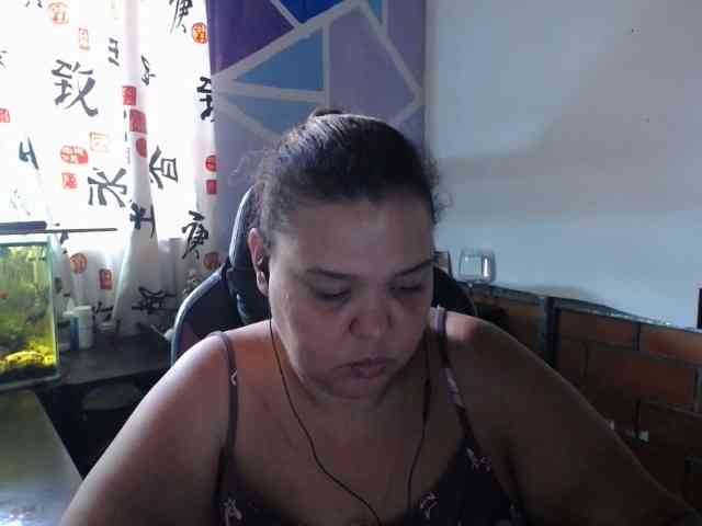 beautifulchubbyqueen webcam