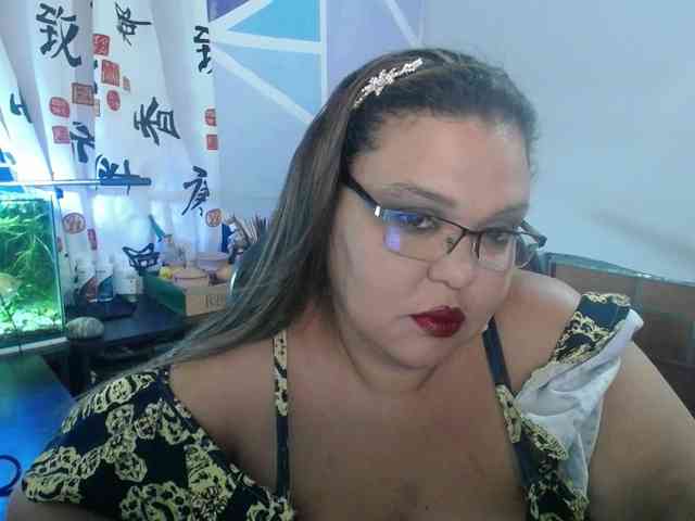 beautifulchubbyqueen webcam