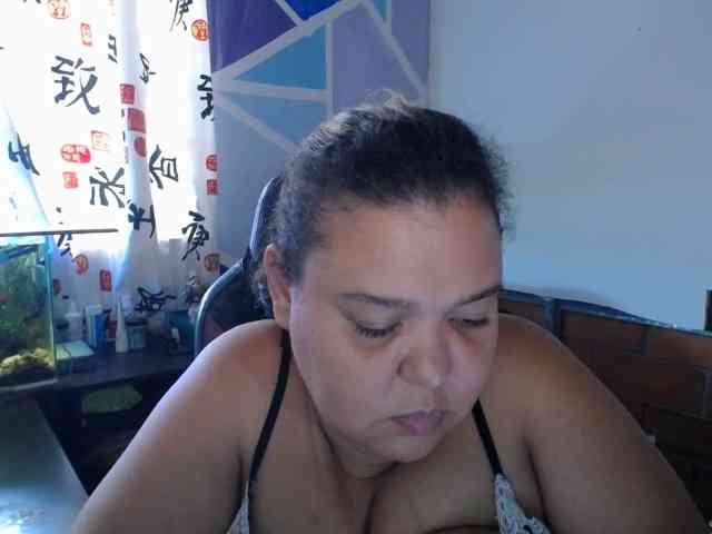 beautifulchubbyqueen webcam