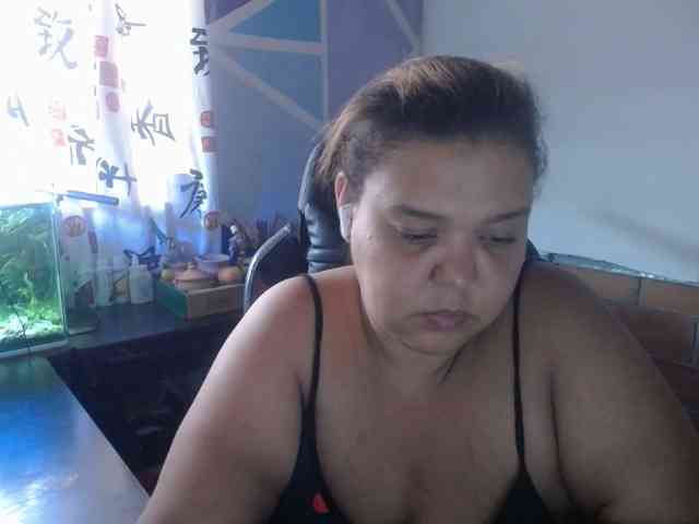 beautifulchubbyqueen webcam