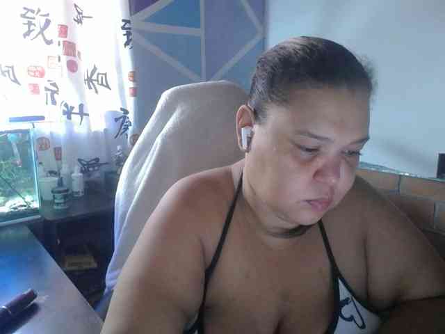 beautifulchubbyqueen webcam