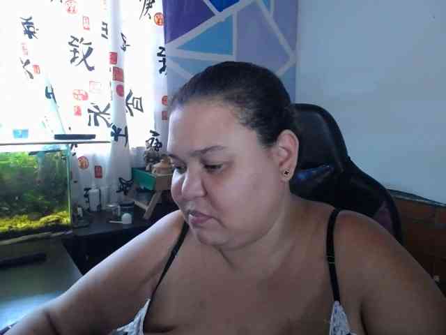 beautifulchubbyqueen webcam