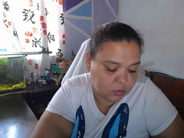 beautifulchubbyqueen webcam