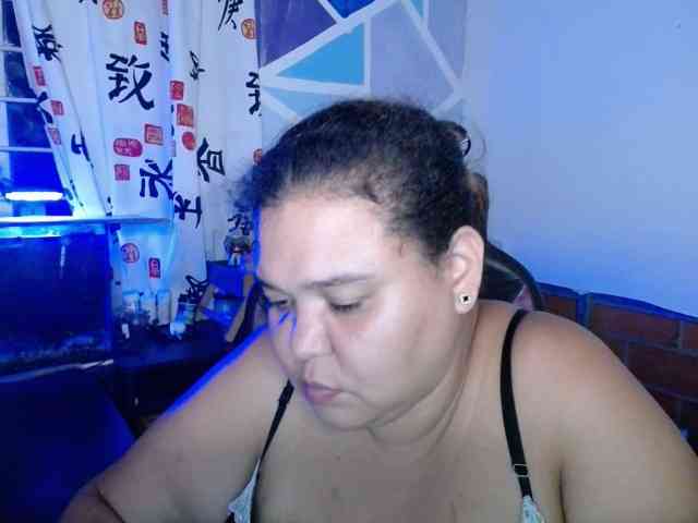 beautifulchubbyqueen webcam