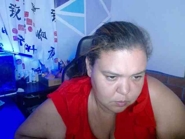 beautifulchubbyqueen webcam
