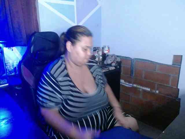 beautifulchubbyqueen webcam