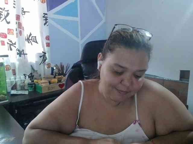 beautifulchubbyqueen webcam