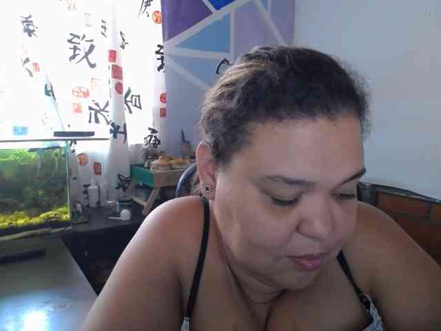 beautifulchubbyqueen webcam