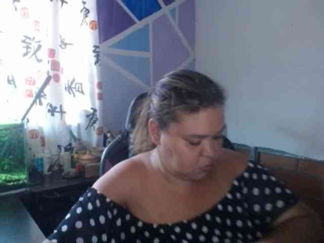 beautifulchubbyqueen webcam